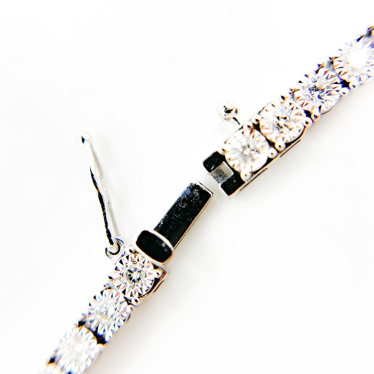 NFS71363. 14K Solid Gold Diamond Tennis Necklace
