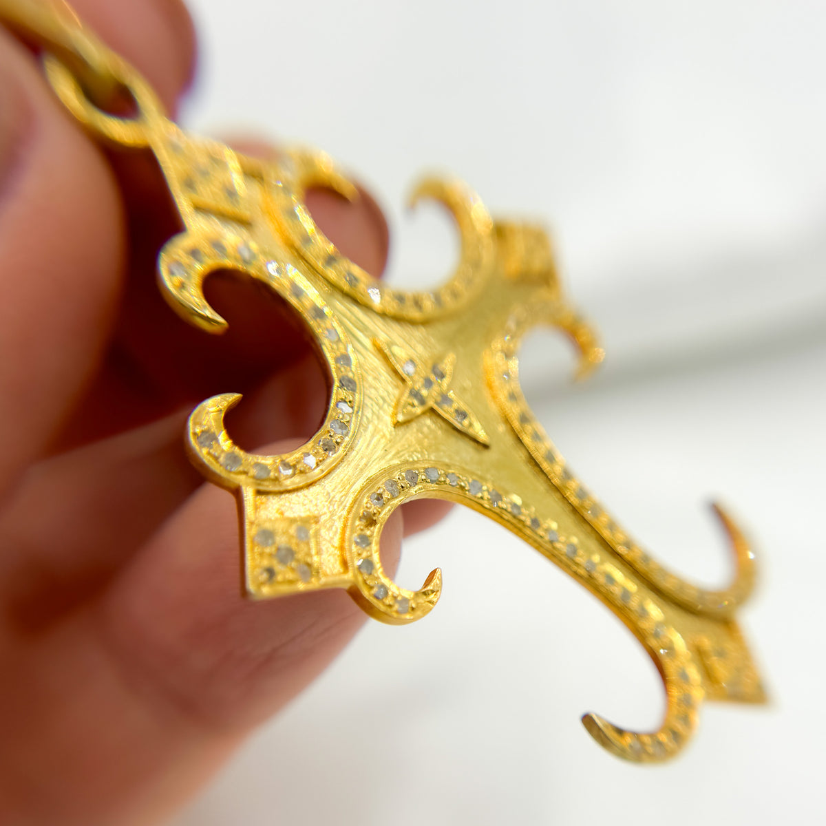 DP310. Diamond & Sterling Silver Cross Pendant