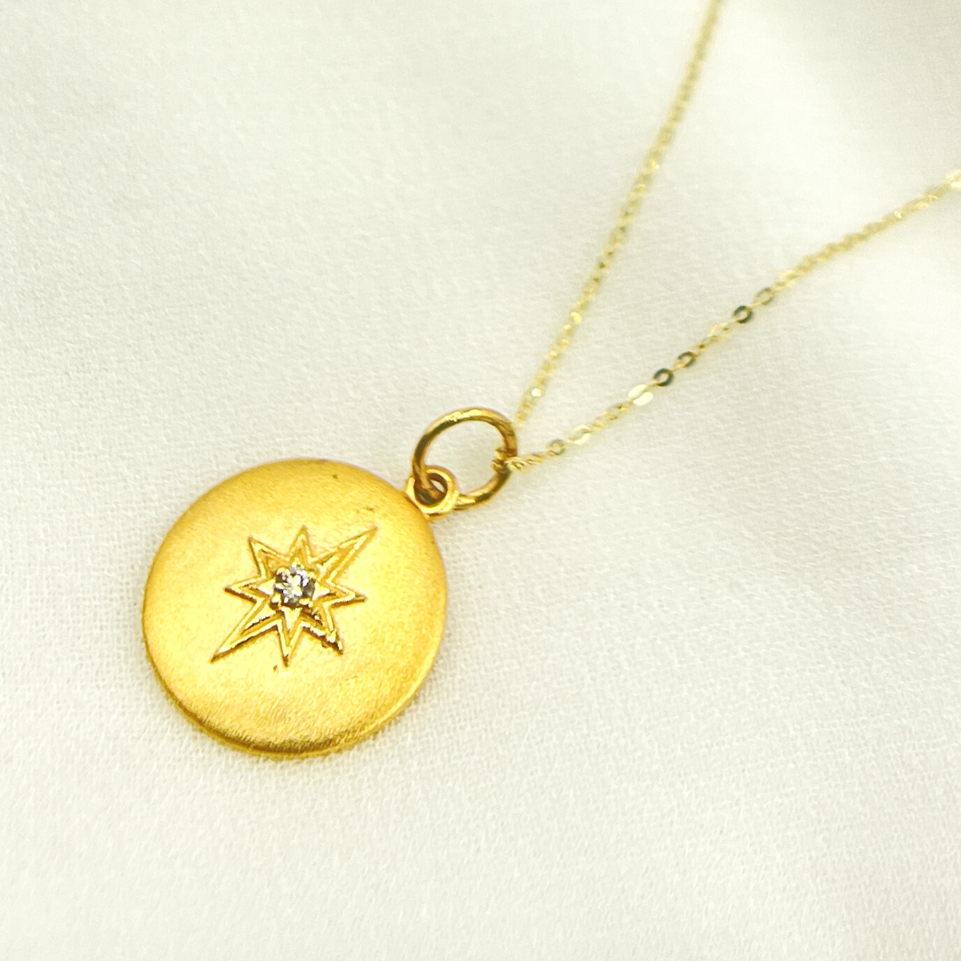 14K Solid Gold Circle Star Pendant with Diamonds. GDP333