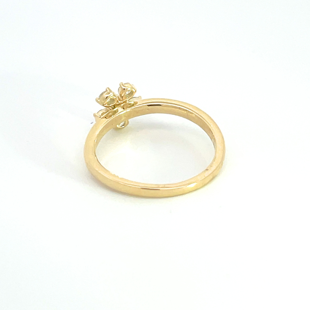 14k Solid Gold Diamond Flower Ring. RN411098
