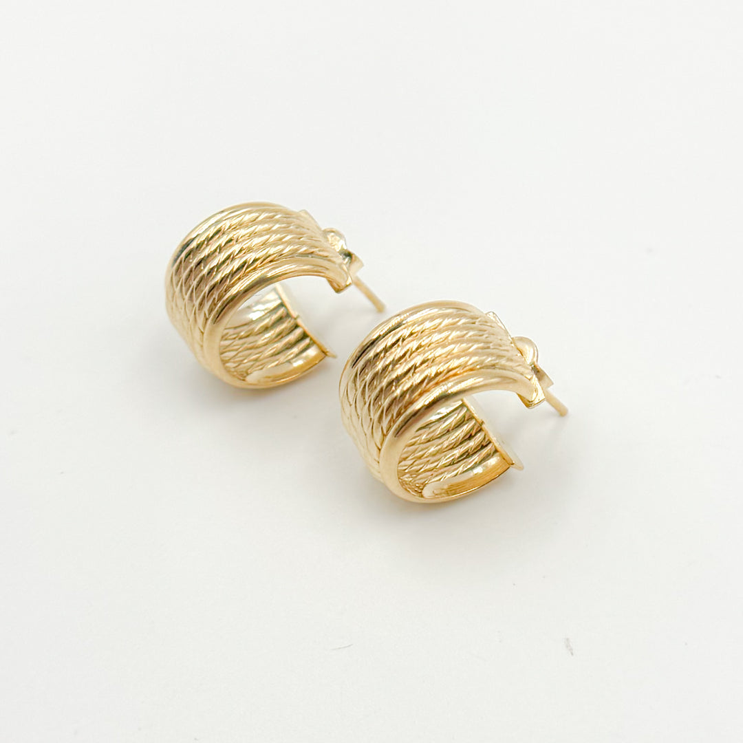 15850018990. 14K Solid Gold Ribbed Hollow Hoop Earrings