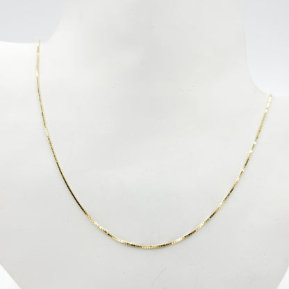 050VED18K. 18K Solid Gold Box Chain