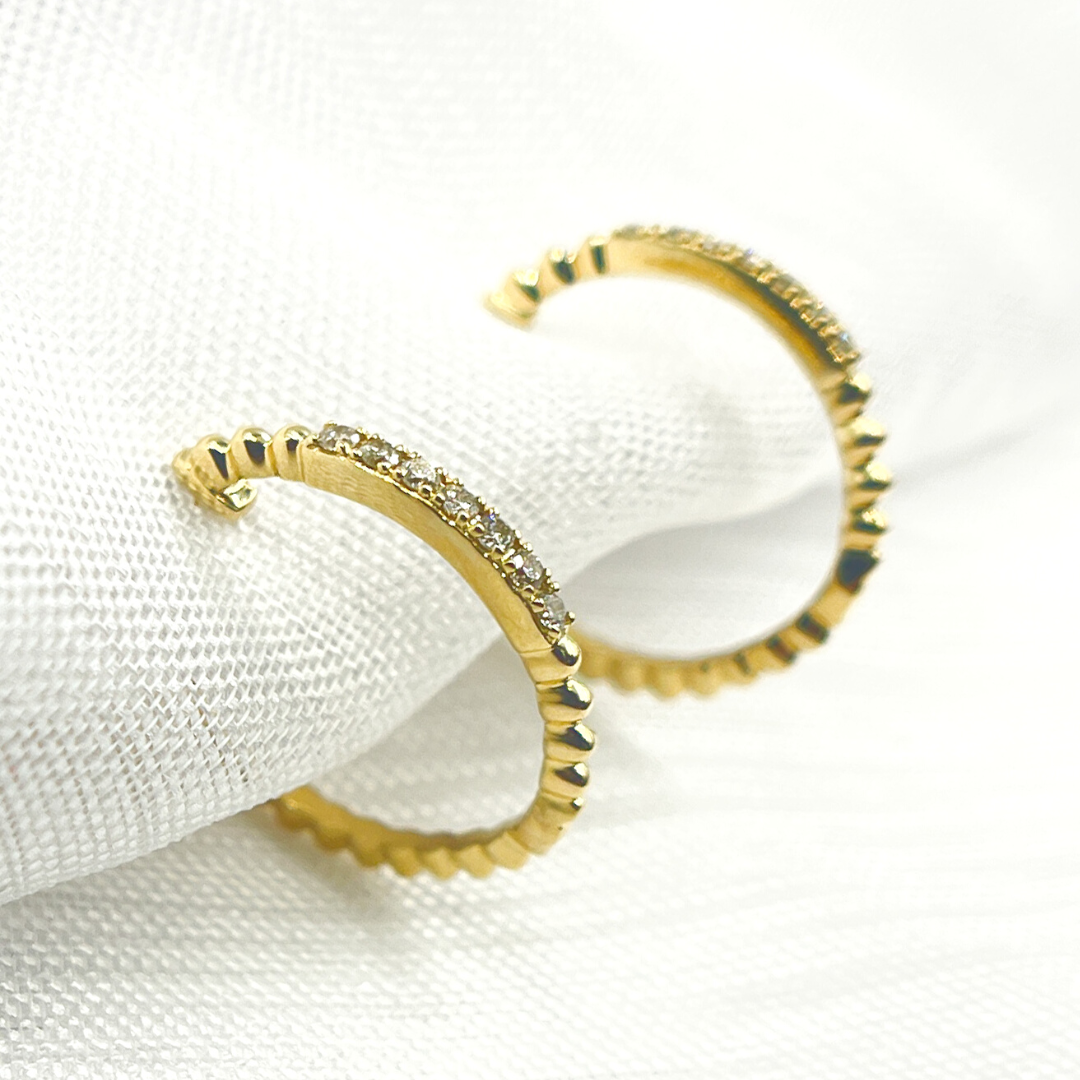 EHC56711. 14K Solid Gold Diamond Hoop Earrings