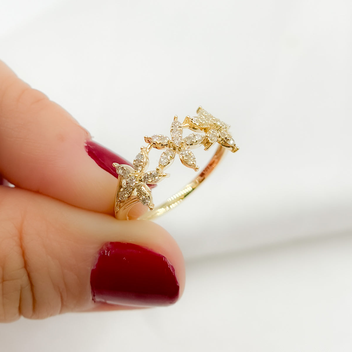 14K Solid Yellow Gold Diamond Flower Ring.