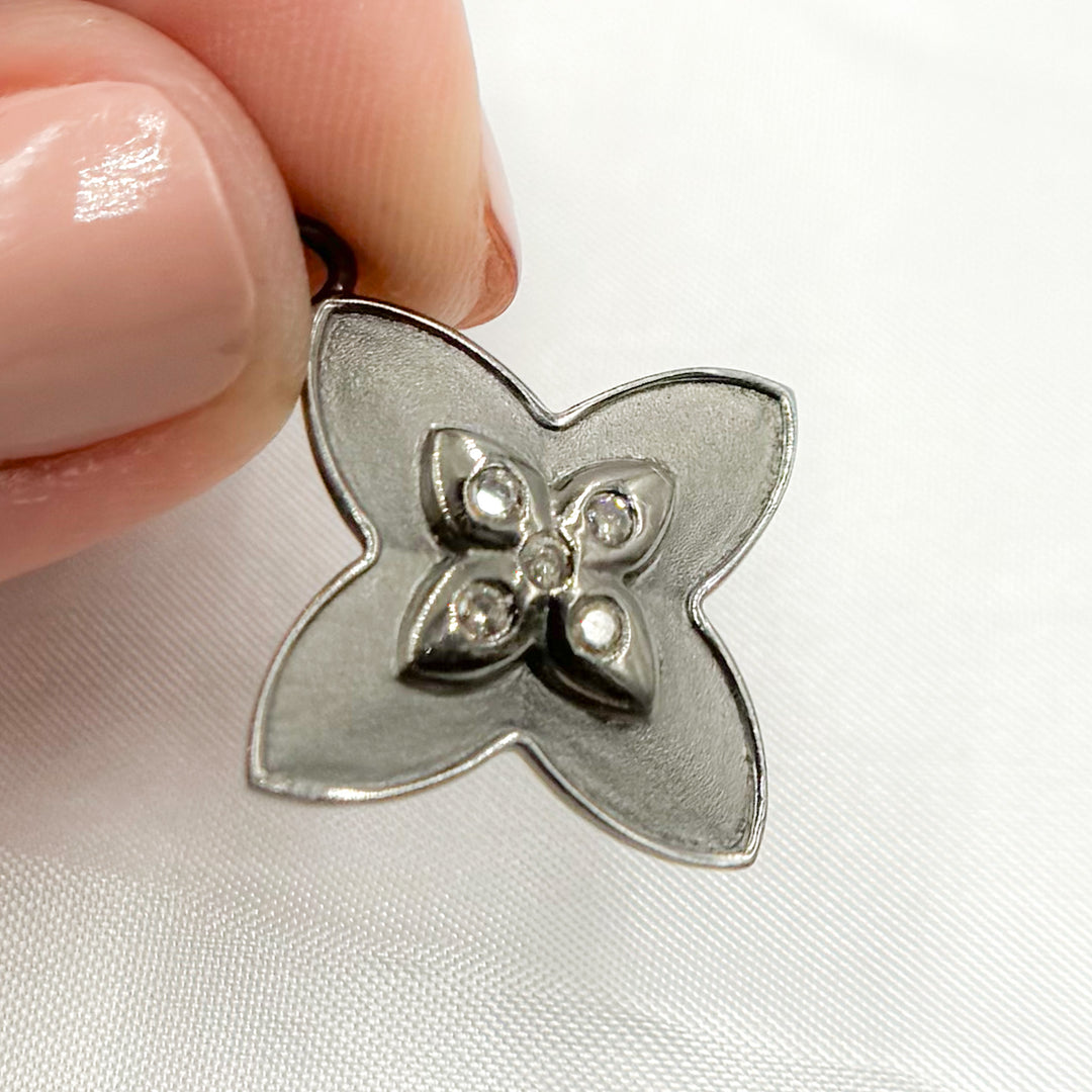 DP716. Diamond Sterling Silver Flower Pendant