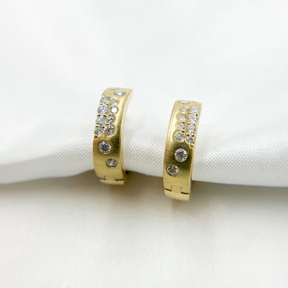 HP401868. 14k Solid Yellow Gold Diamond Huggie Hoop Earrings