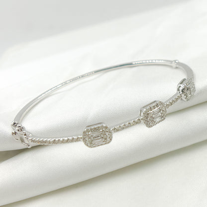 BNL68161. 14K White Solid Gold Diamond Bracelet