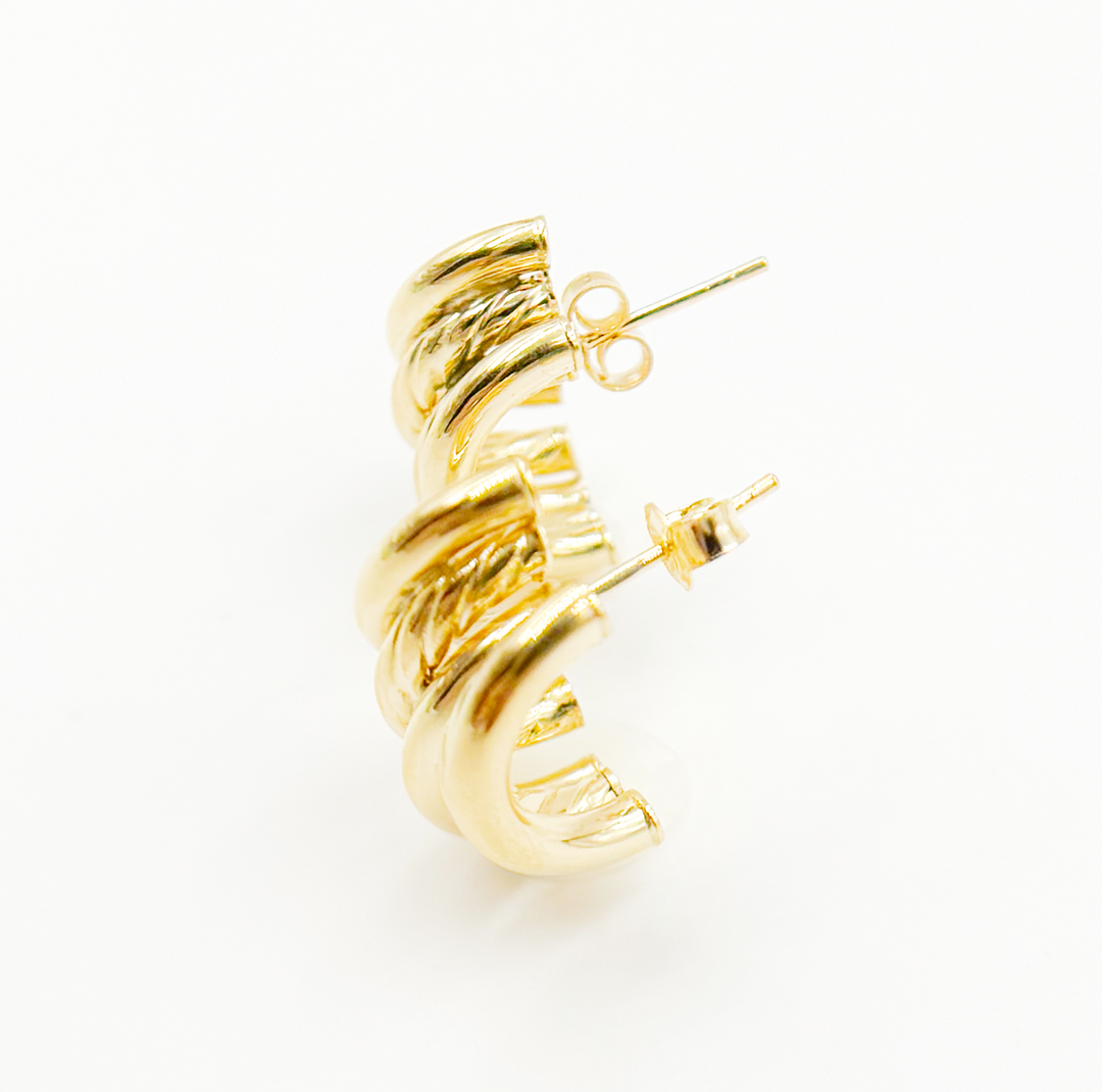 15850018845. 14K Solid Gold Smooth and Textured Ribbed Hollow Stud Earrings