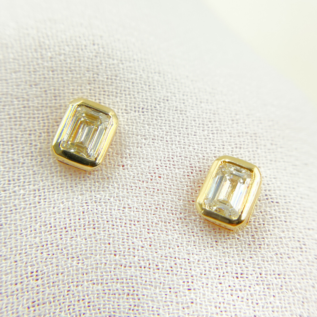 14K Yellow Gold Rectangle Diamond Studs. ESH59106