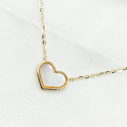 NT405812. 14K Solid Gold Mother of Pearl Heart Necklace