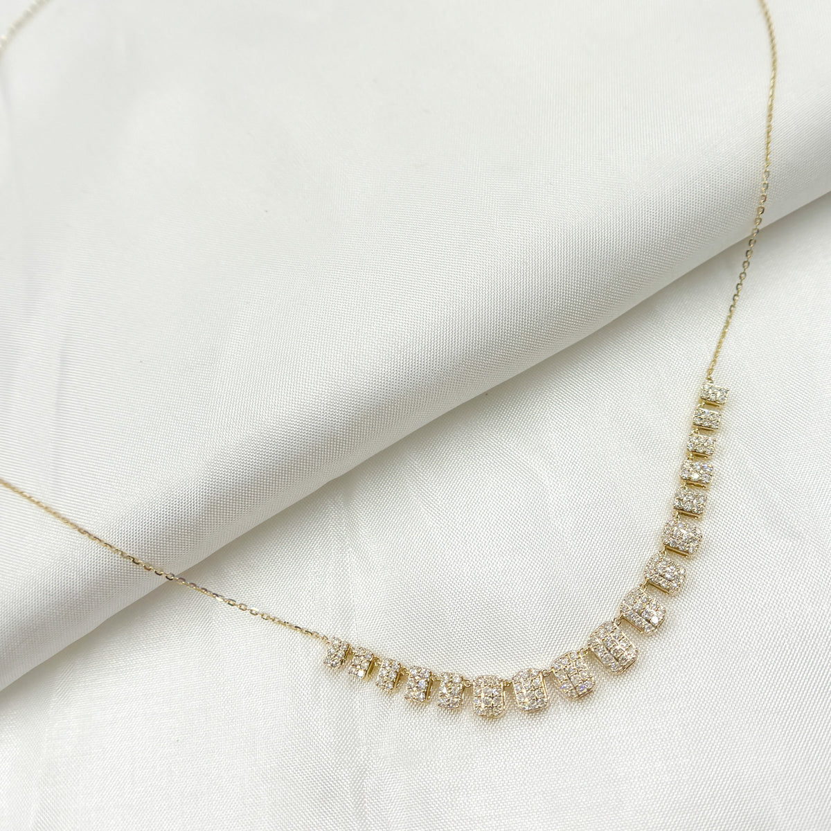 NK401351. 14K Solid Gold Diamond Rectangles Necklace