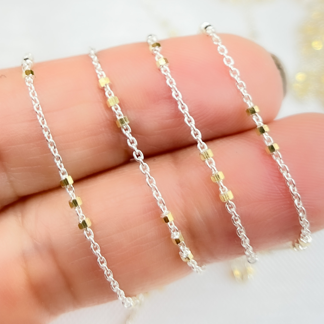 Z26GS2. Sterling Silver Satellite Chain with 3 Gold Plated Cubes