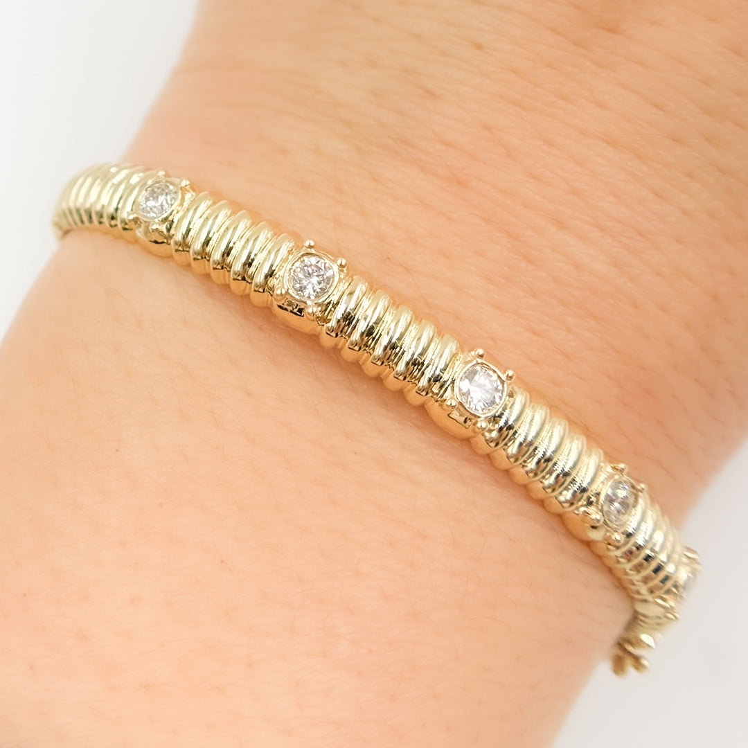 BNH68517. 14K Solid Yellow Gold Diamond Bangle