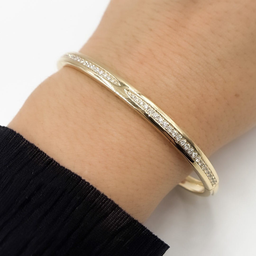 BNJ68608. 14K Solid Yellow Gold Diamond Bangle