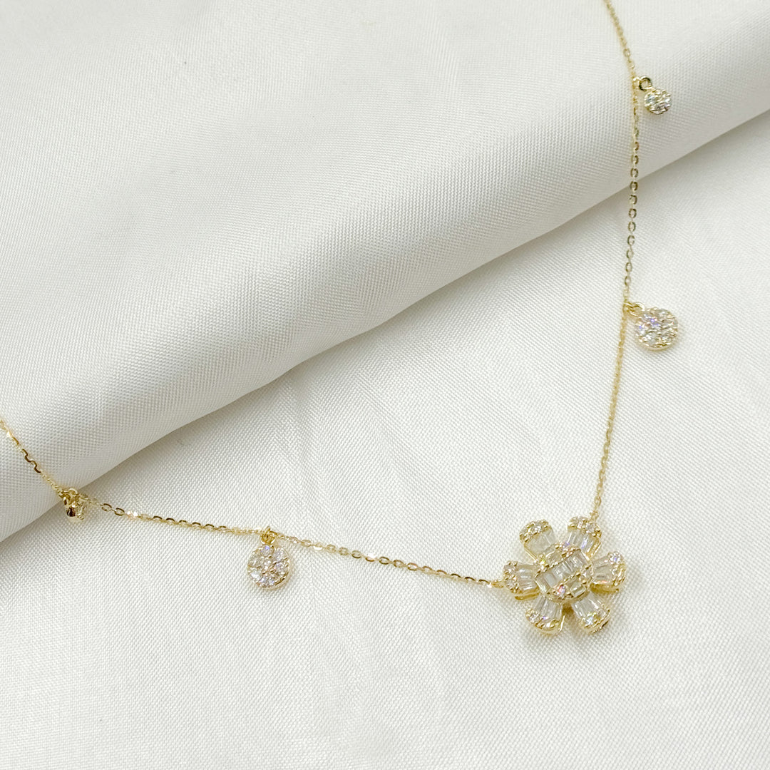 14K Solid Gold Diamond Dangle Flower Necklace. NT404137