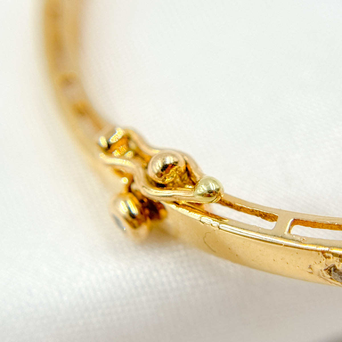 KG246. 14K Solid Gold Bangle with Diamonds and Stones