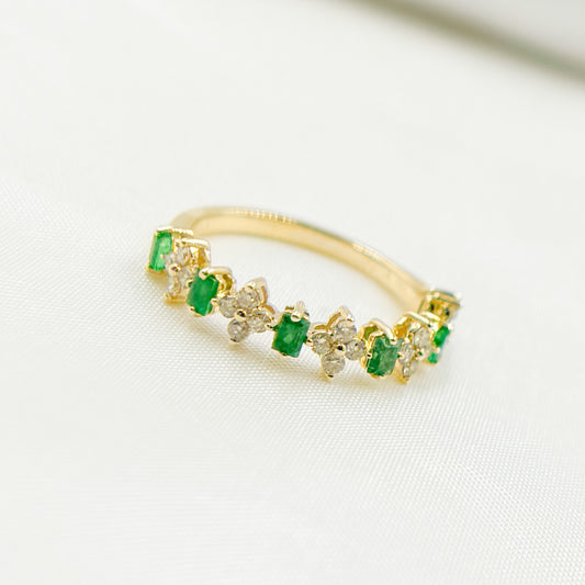 14K Solid Yellow Gold Diamond and Emerald Flower and Baguette Ring.