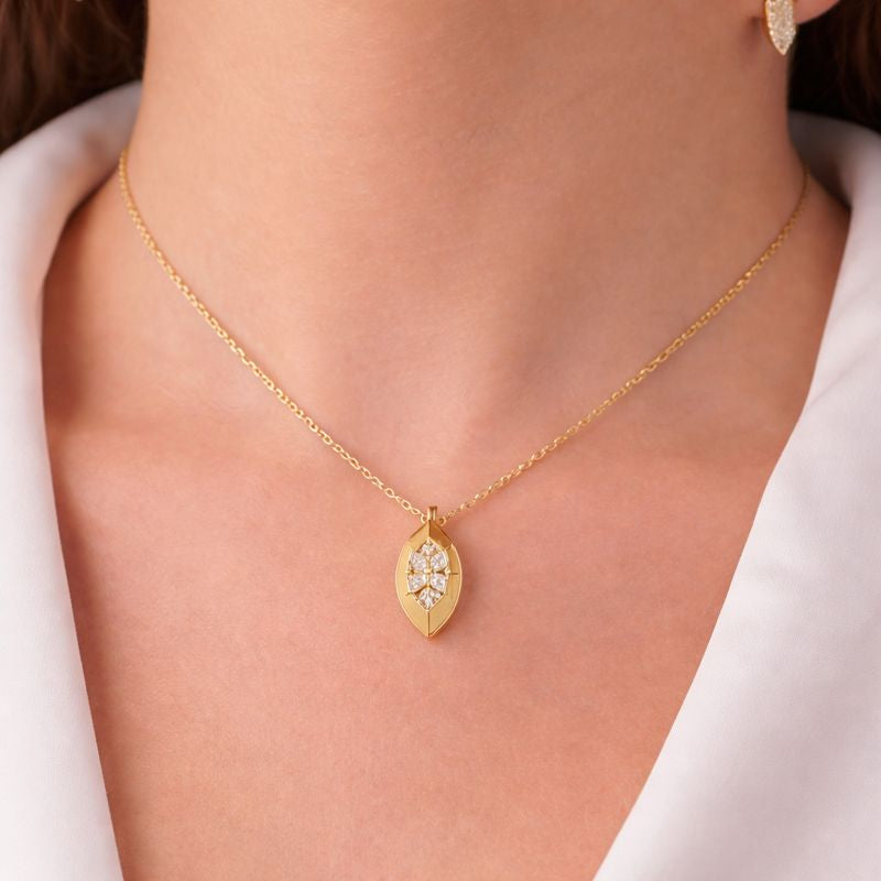 DPE00405.14K Solid Gold Diamond Solitaire Pendant Necklace
