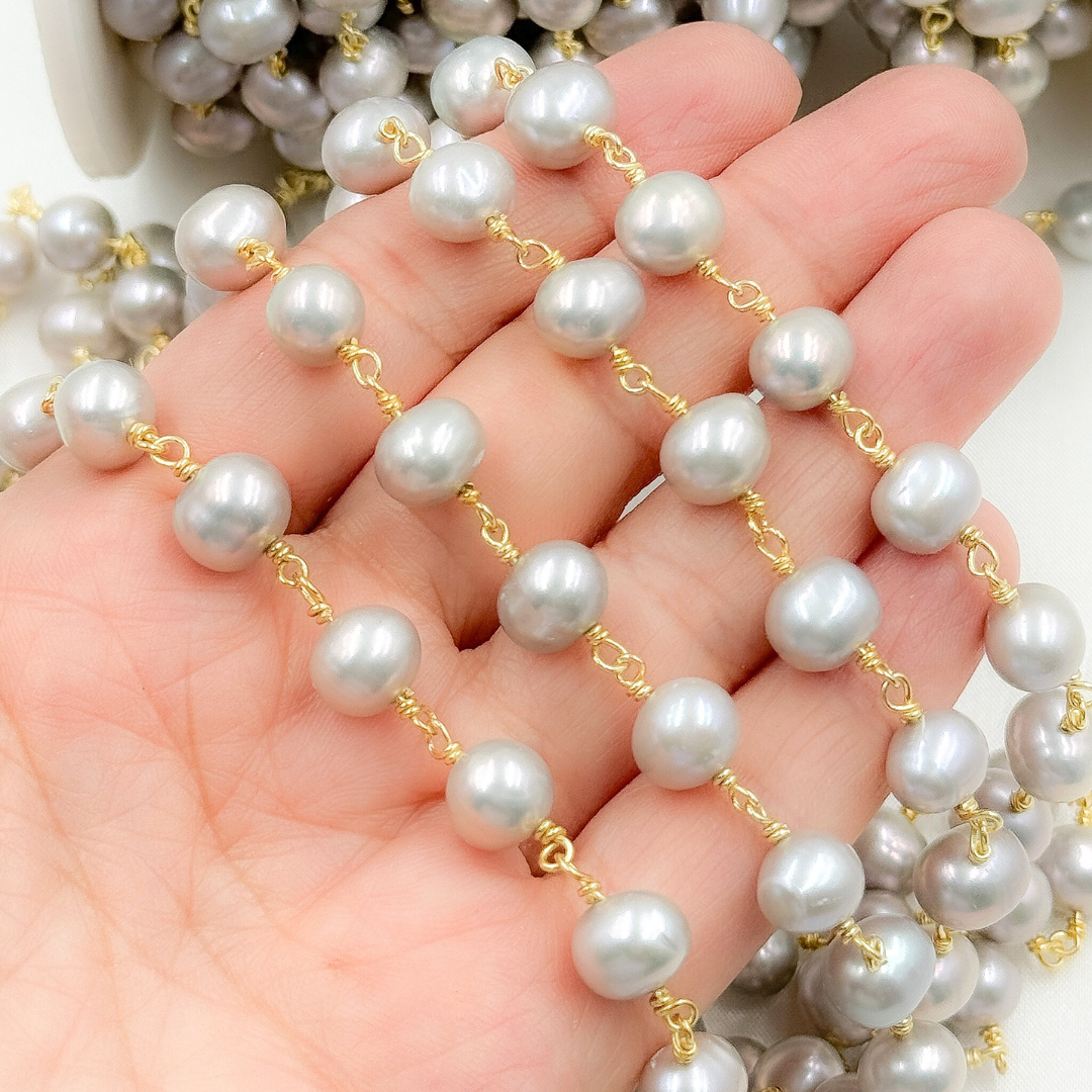 PRL47. Grey Pearl Round Gold Plated Wire Chain