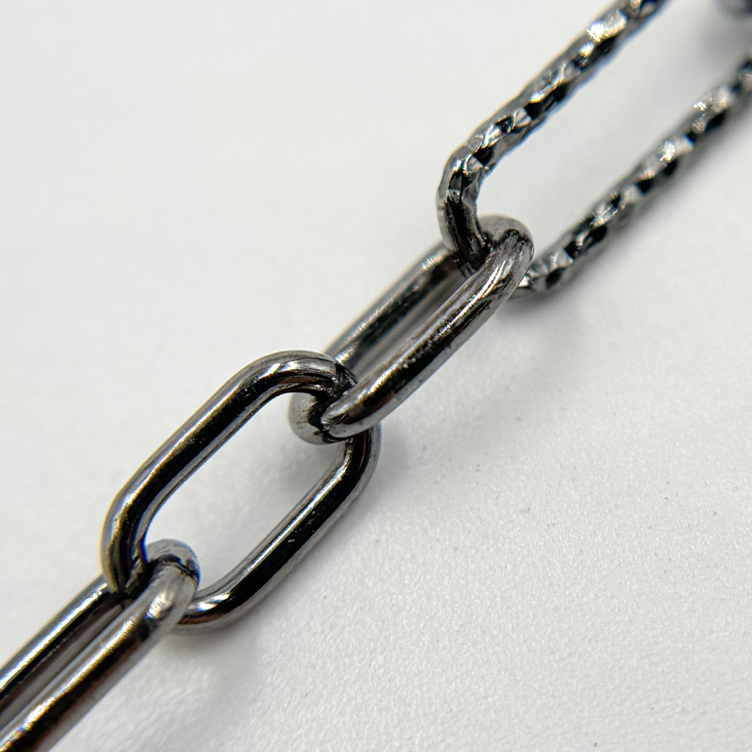 V143BR. Black Rhodium Sterling Silver Smooth and Diamond Cut Paperclip Chain