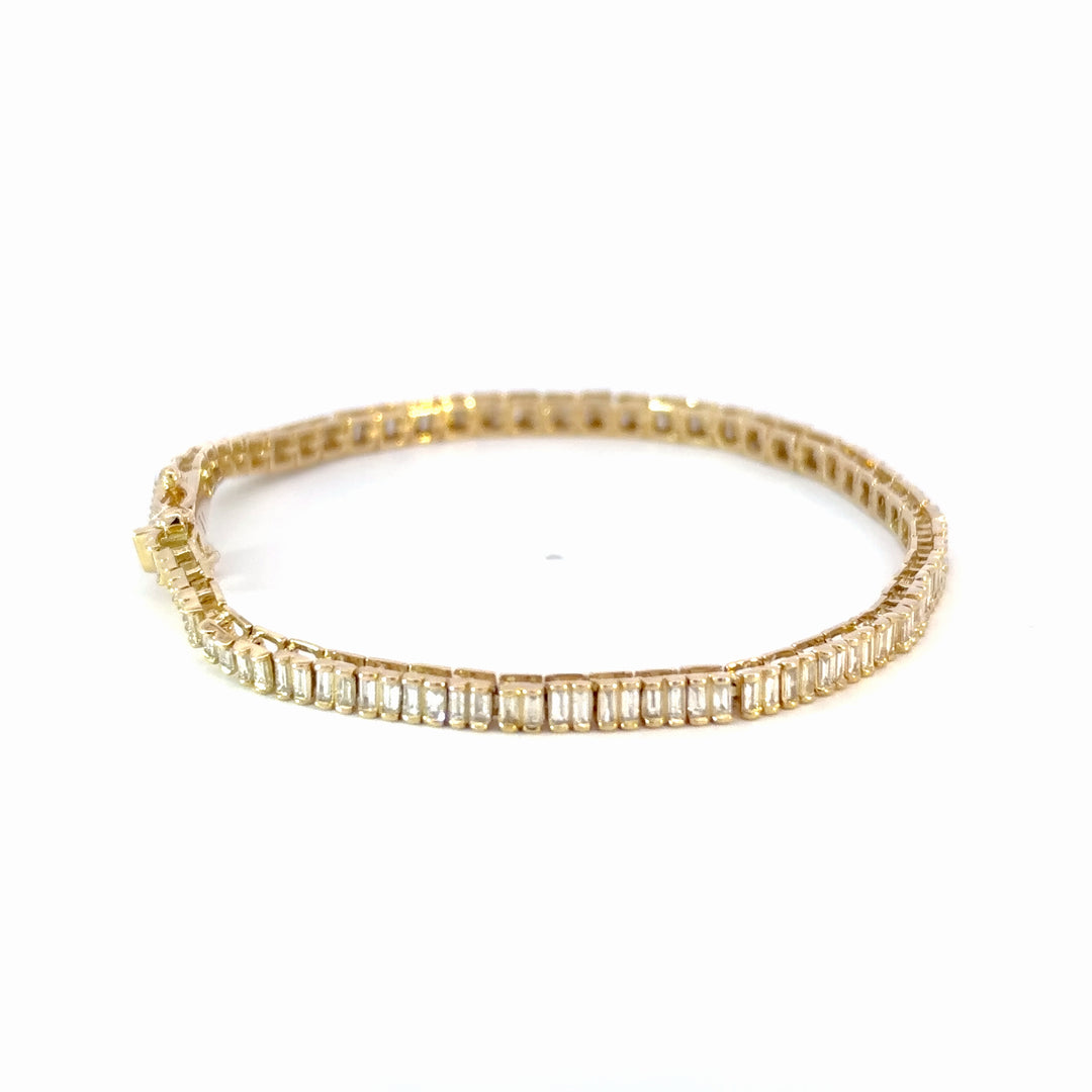 BR406996. 14K Solid Gold Natural Diamond Baguette Tennis Bracelet