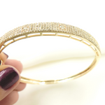 Load image into Gallery viewer, 14K Solid Gold Bangle with Diamonds. KG92
