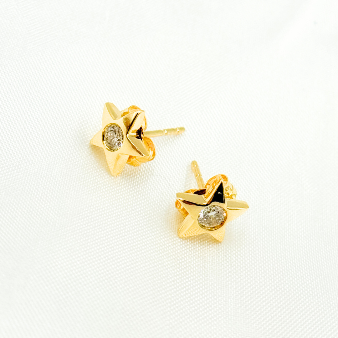 14k Solid Gold Diamond Star Studs. EFC52671Y