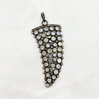 DSP029. Diamond Silver Gemstone Horn Pendant