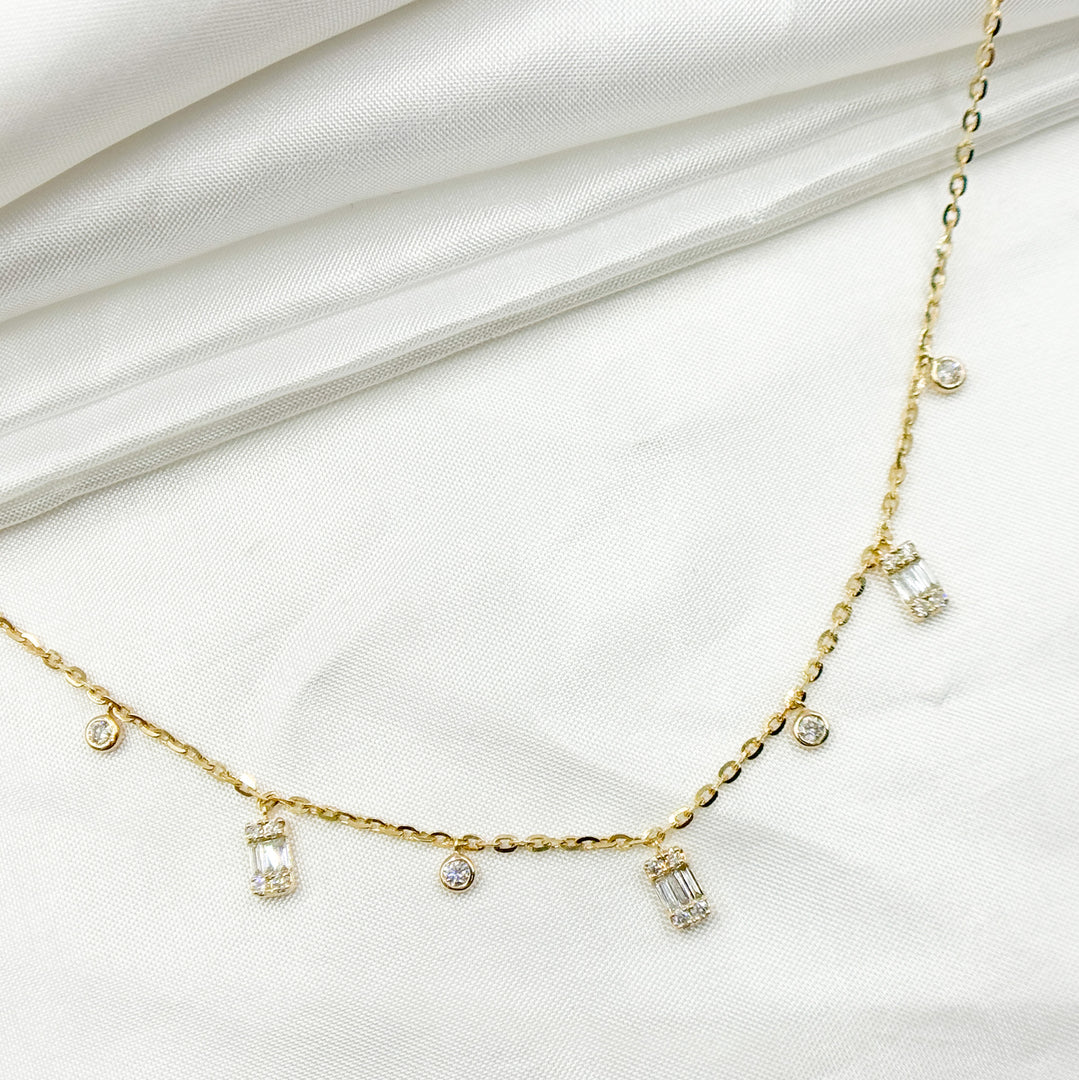 NT401847. 14K Solid Gold Diamond Dangle Necklace