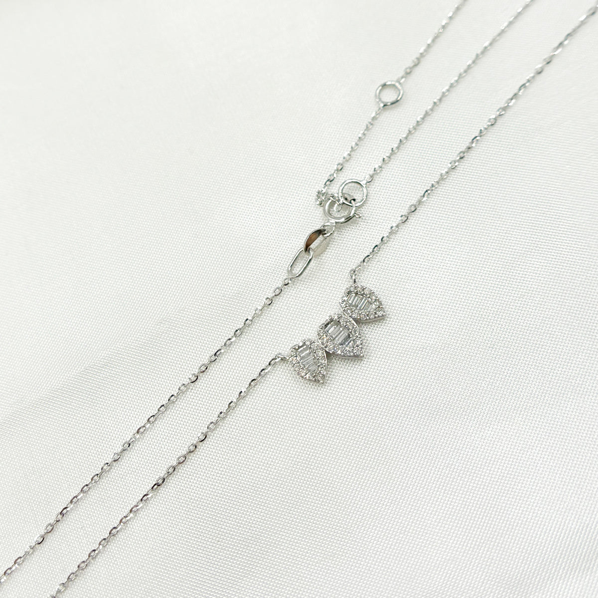 14K Solid Gold Diamond 3 Leaf Necklace