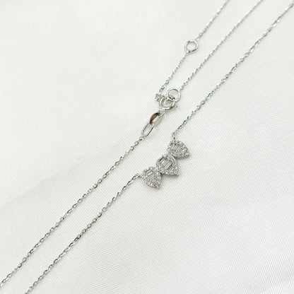 14K Solid Gold Diamond 3 Leaf Necklace