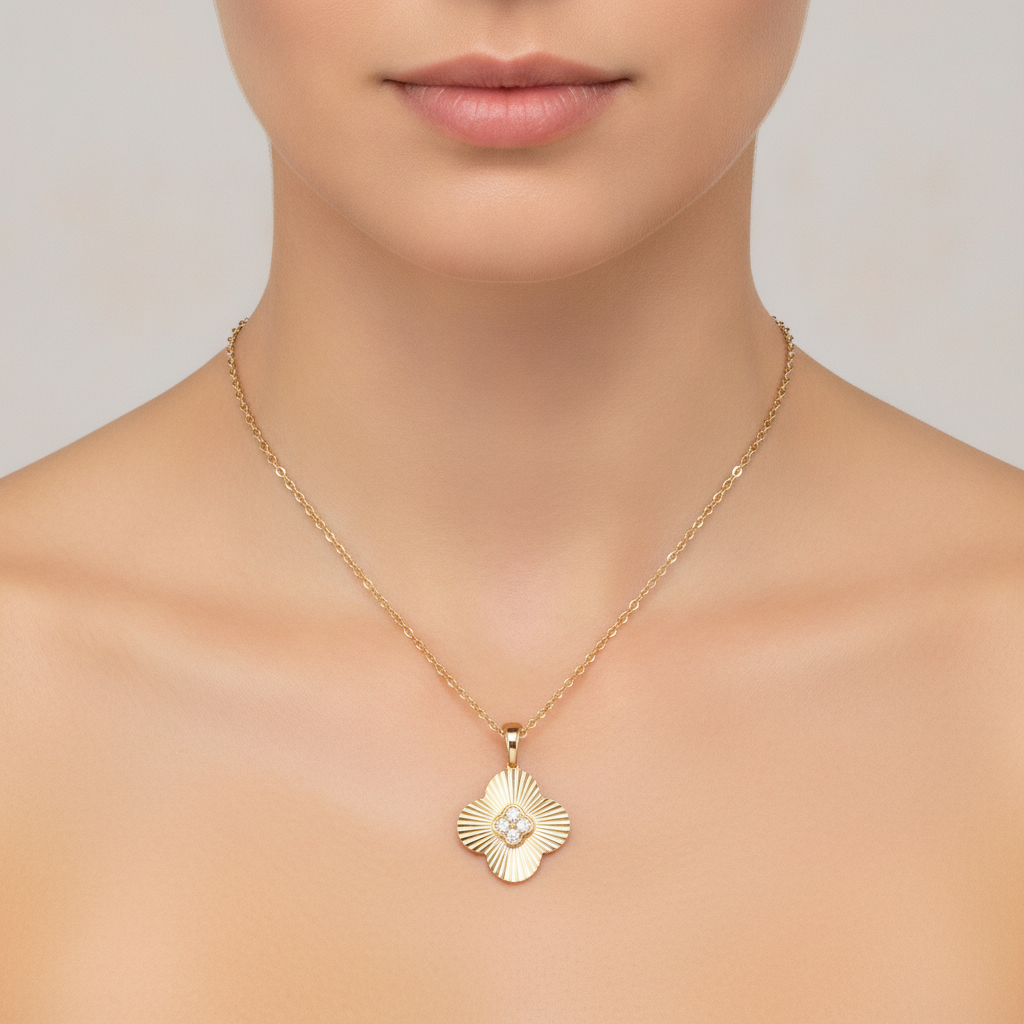 PFB33136. 14K Solid Gold Clover Diamond Necklace