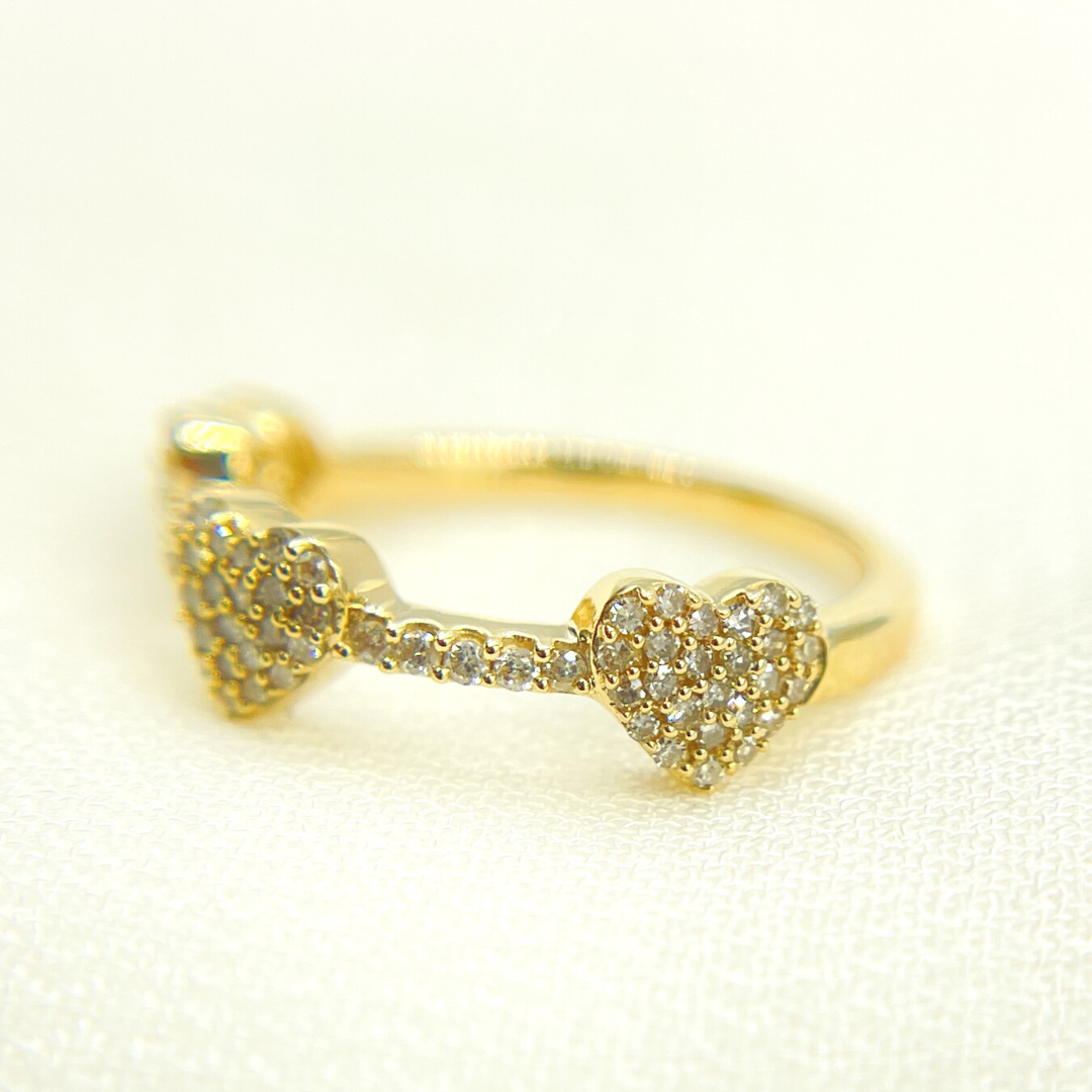 14K Solid Yellow Gold Diamond Hearts Band Ring. RAF01413