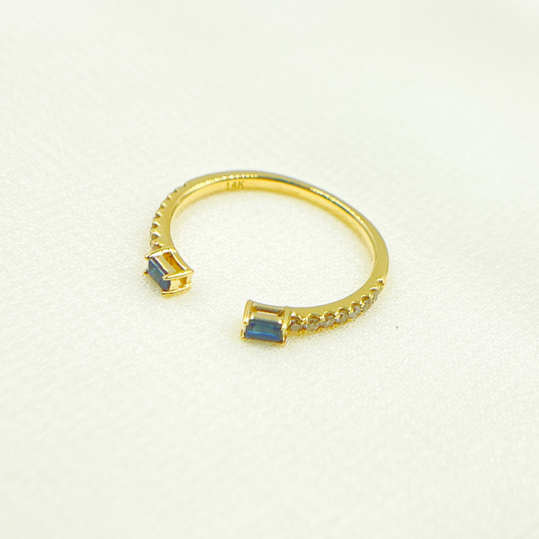 14K Solid Gold Diamond & Blue Sapphire Ring. RFC17394BS