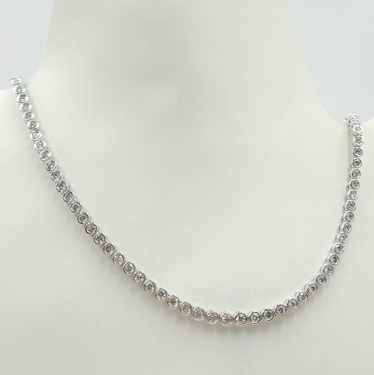 NFS70947. 14K Solid White Gold Diamond Necklace