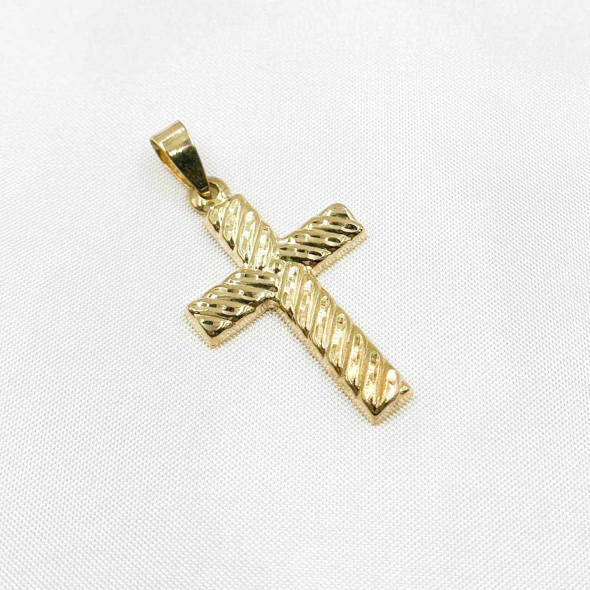 GDP673. 14K Solid Gold Cross Charm with Diamond Cut