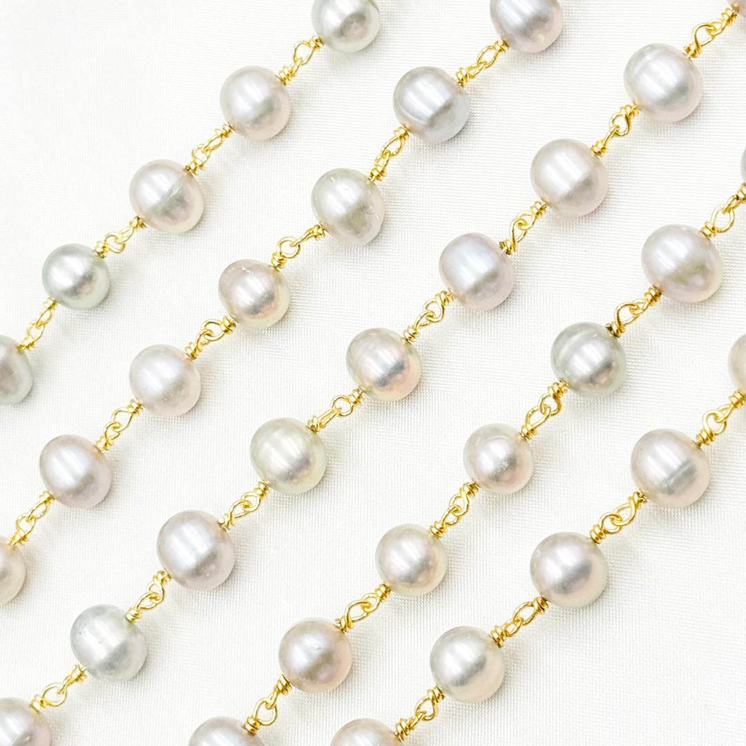PRL47. Grey Pearl Round Gold Plated Wire Chain