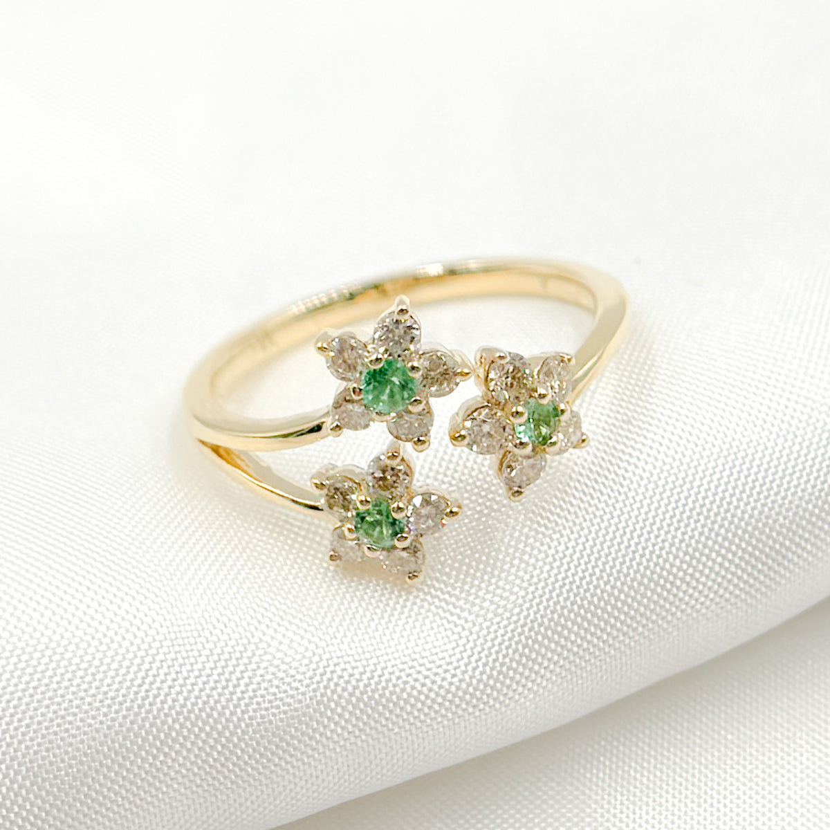 14K Solid Yellow Gold Diamond Open Flower Ring.