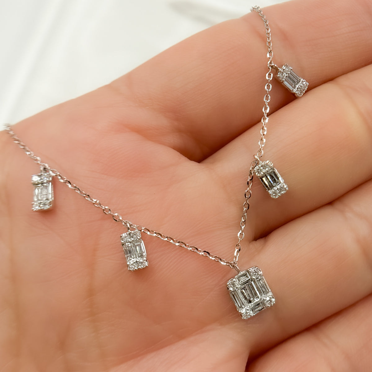 NT401824. 14K Solid Gold Diamond Dangle Necklace
