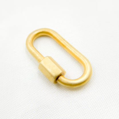 DC603. Sterling Silver Oval Carabiner Clasp