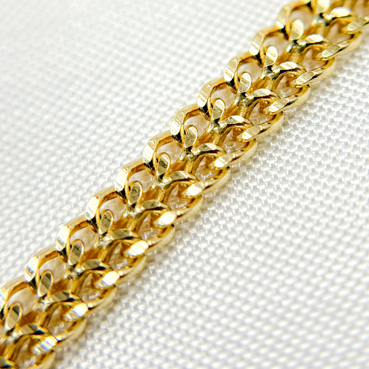050HARWA1L136Bracelet. 14K Solid Gold Bismark Bracelet