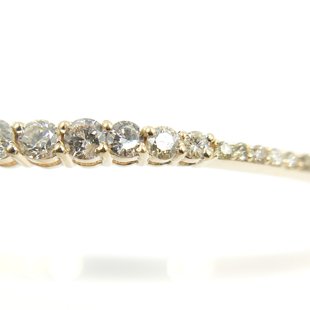 14K Solid Gold Bangle with Diamonds. KG101