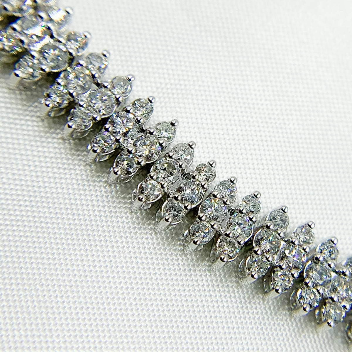 NFT70751. 14K Solid White Gold Diamond Necklace