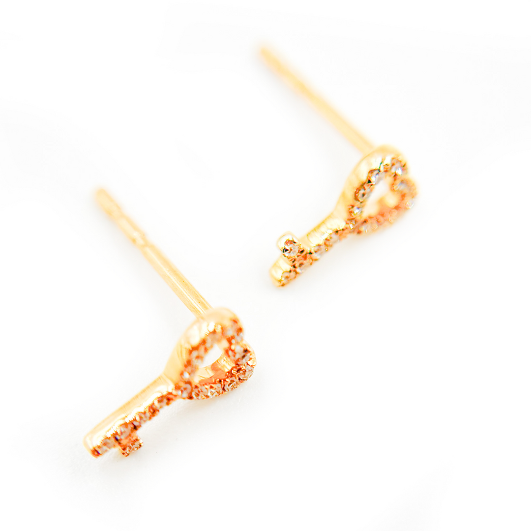 EFA53680. 14K Solid Gold Diamond  Key Heart Studs Earrings