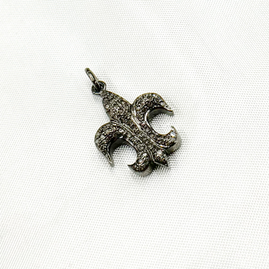 DC889. Diamond Sterling Silver Fleur De Lis Shape Pendant