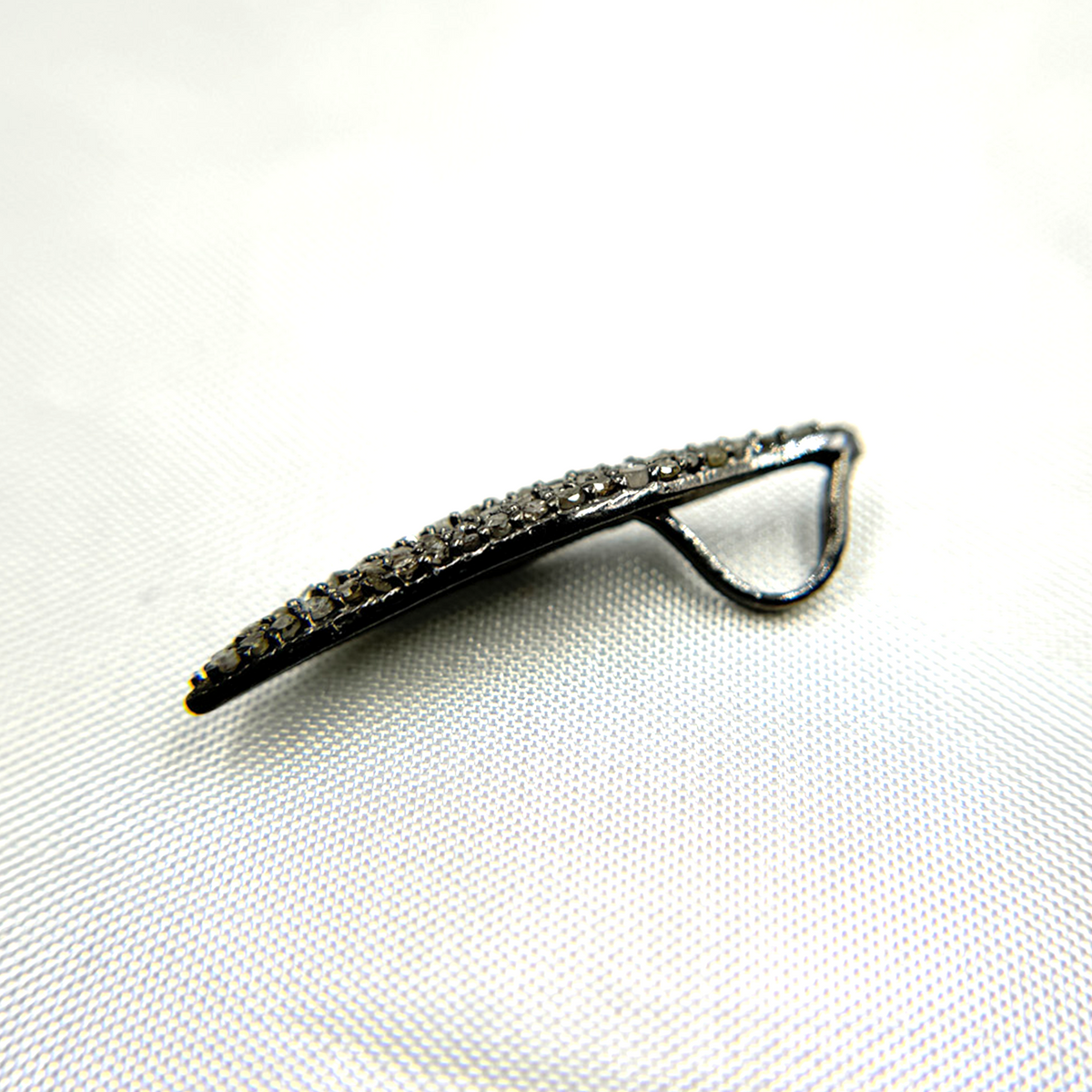 DC053. Diamond Sterling Silver Leaf Shape Pendant