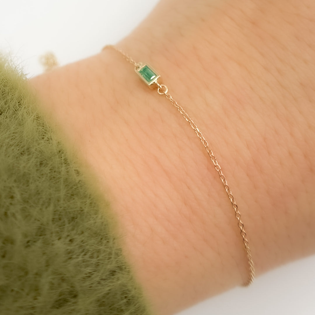 CB96328. 14k Solid Gold Gemstone Bracelet