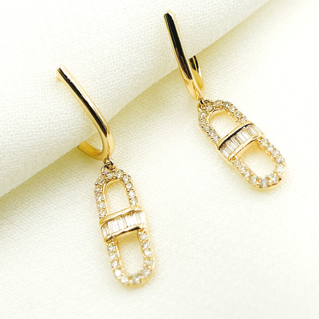 14K Solid Gold and Diamonds Link Earrings. EFE52048