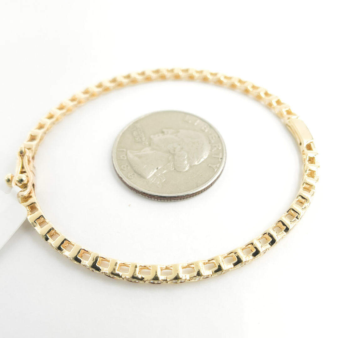 KG102. 14K Solid Gold Diamonds Bangle