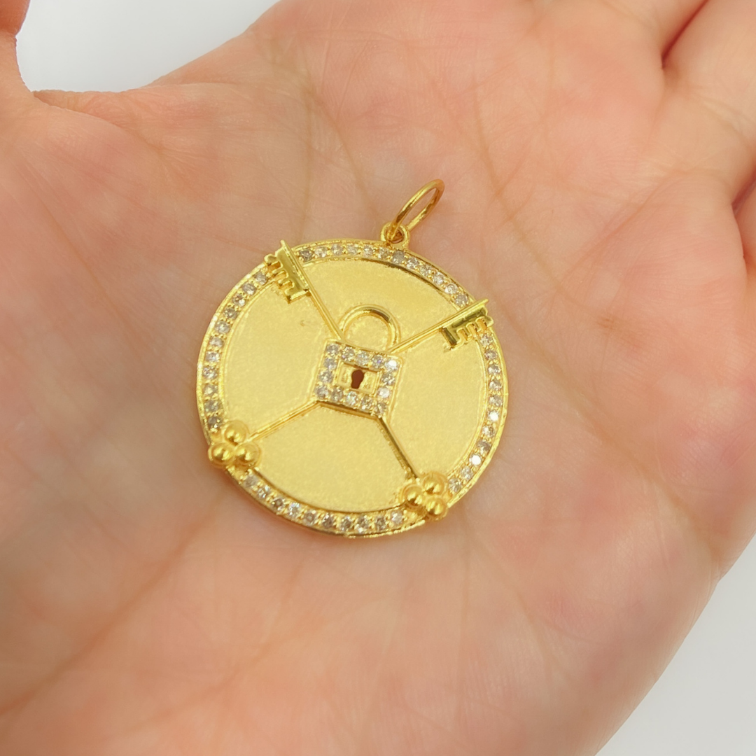 14K Solid Gold Circle Lock and Key Pendant with Diamonds. GDP46